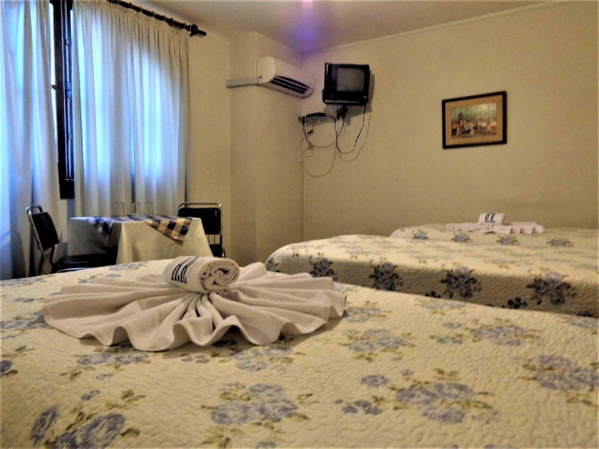Hotel Richmond Montevideo Buitenkant foto